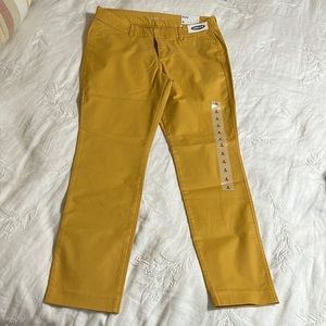 COPY - Old Navy pixie mid rise pants new with tags